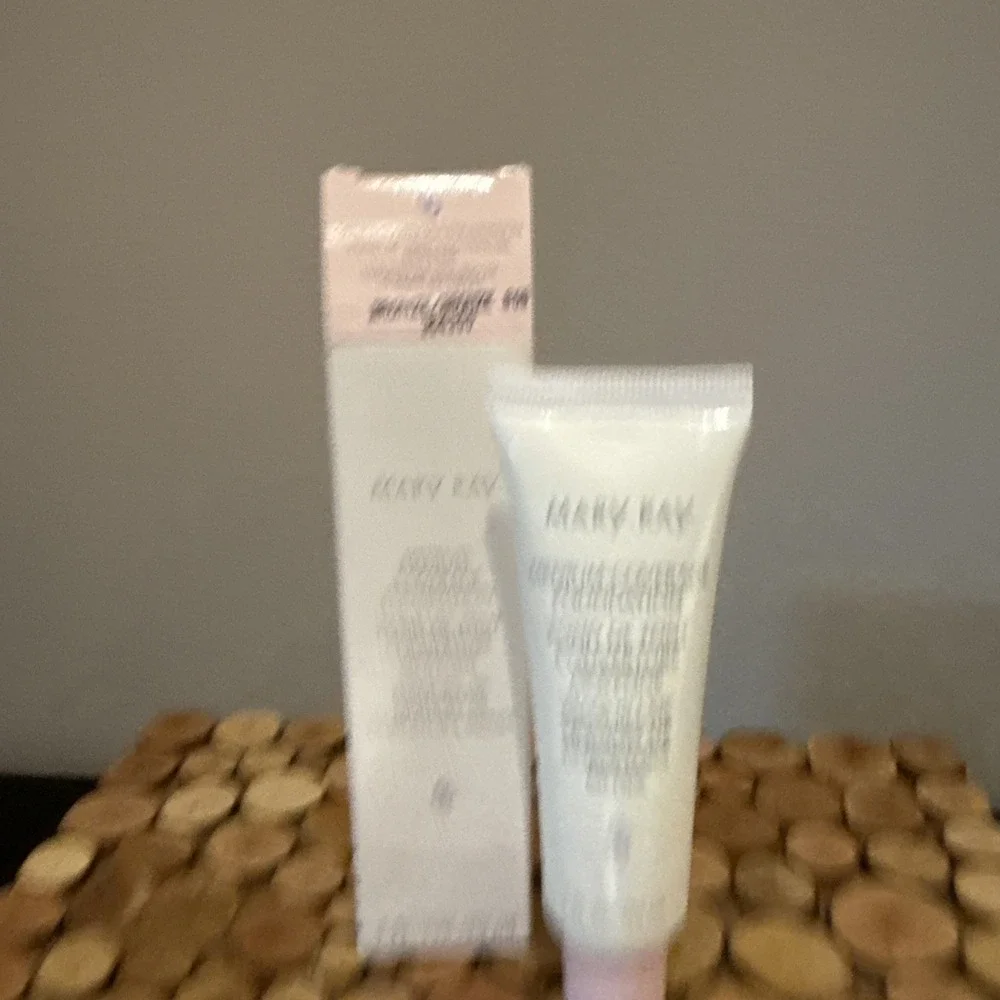 Mary Kay Medium Coverage‎ Liquid Foundation Bronze 808 364300 Pink Cap NIB